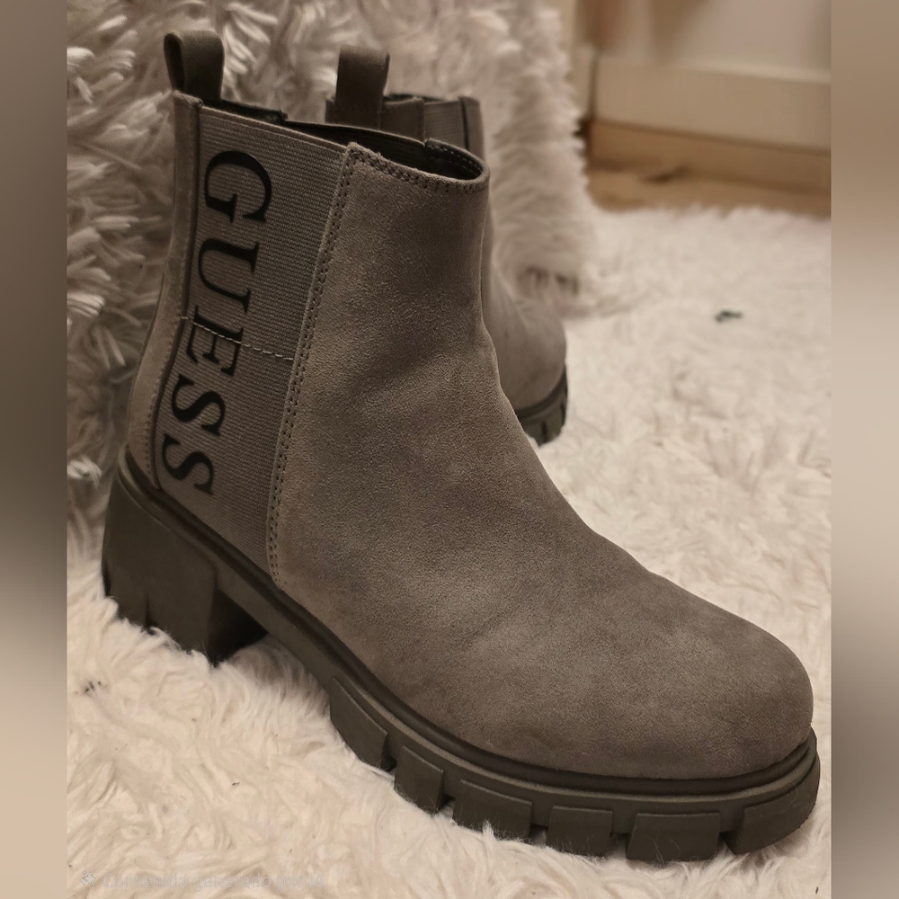 GUESS Women's Gray Ankle Boots